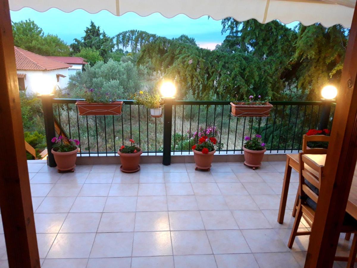 Handmade Peaceful Cozy House Near The Beach Nea Kallikrateia Exterior photo