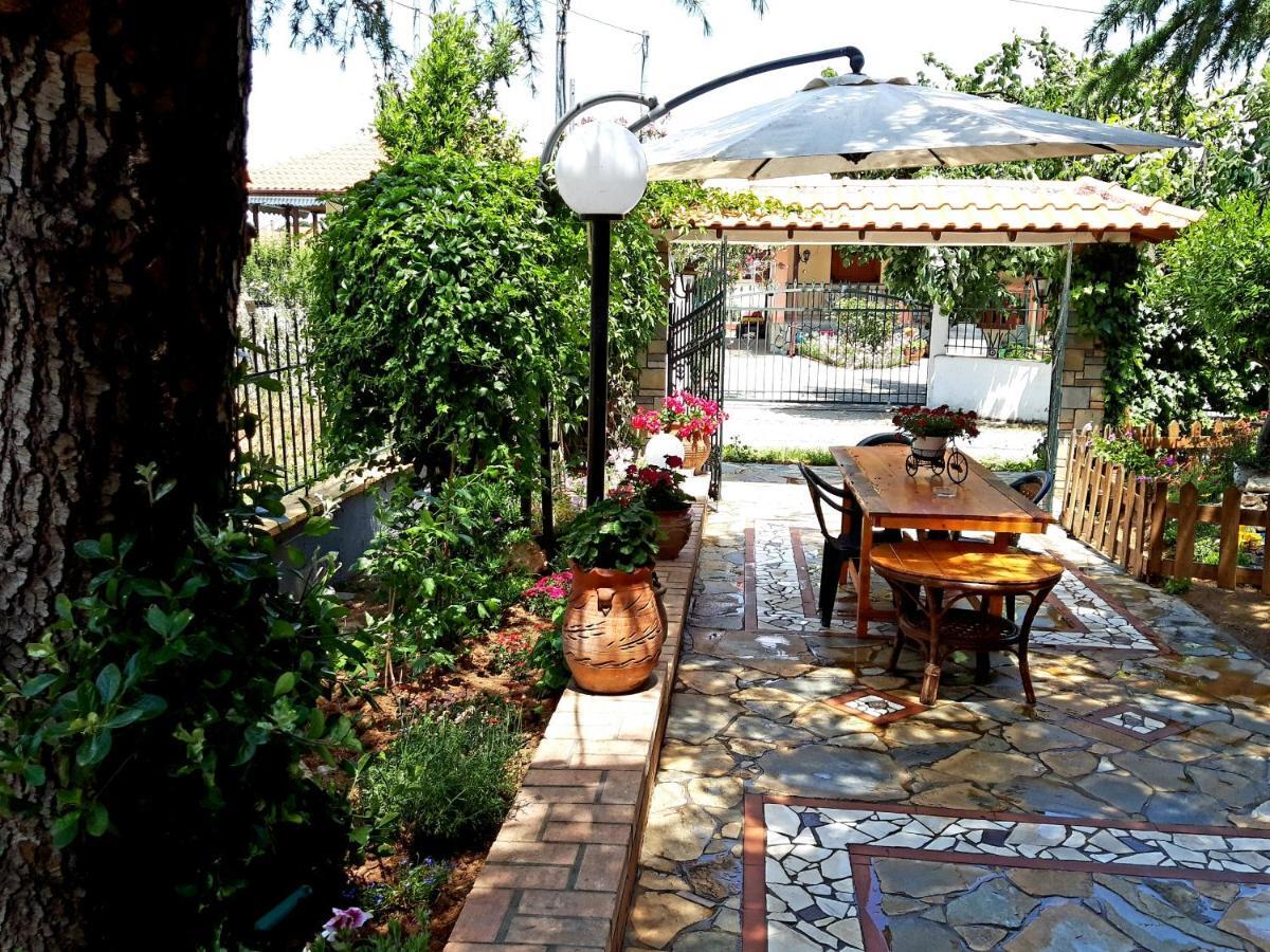Handmade Peaceful Cozy House Near The Beach Nea Kallikrateia Exterior photo