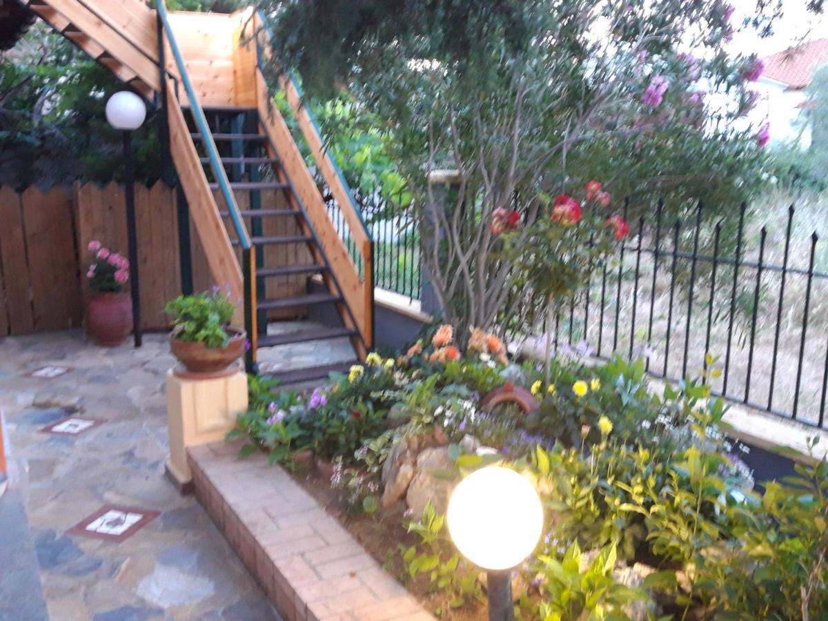 Handmade Peaceful Cozy House Near The Beach Nea Kallikrateia Exterior photo